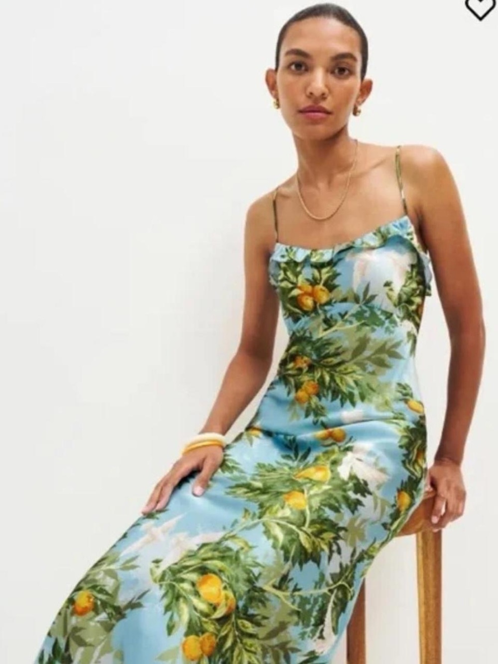 Reformation Aribella Silk Dress – Villa Livia Print
Size: 0 - Picture 3 of 6